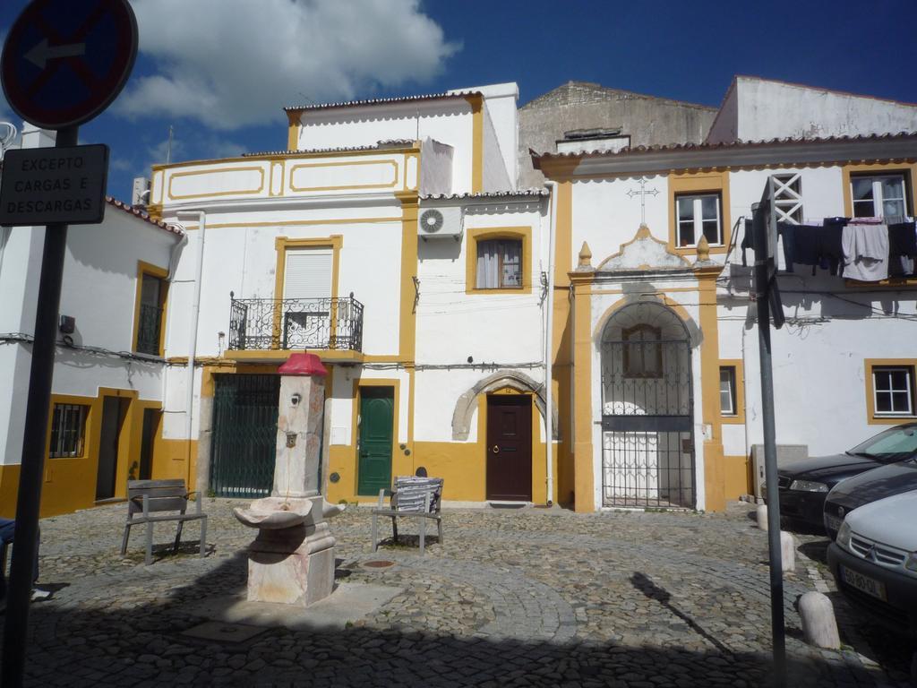 Ebora Home - Garage Free - Centro Historico Evora Luaran gambar
