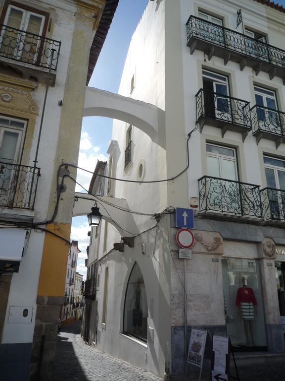 Ebora Home - Garage Free - Centro Historico Evora Luaran gambar